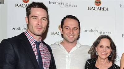 Luke Macfarlane Brothers and Sisters