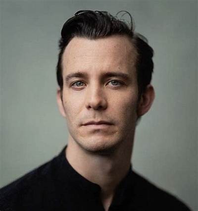 Luke Thompson Net Worth, Age, Girlfriend, Family, Biography & More