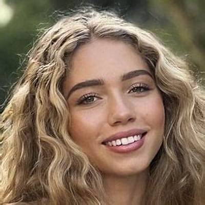 Luna Del Mar Pernia - Age, Family, Bio