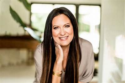 Lysa Terkeurst - Age, Family, Bio