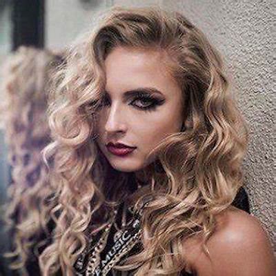 Mackenzie Nicole - Age, Family, Bio