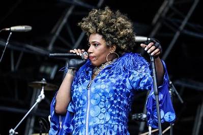 Macy Gray Is a Transphobe Too, Commiserates with Piers Morgan