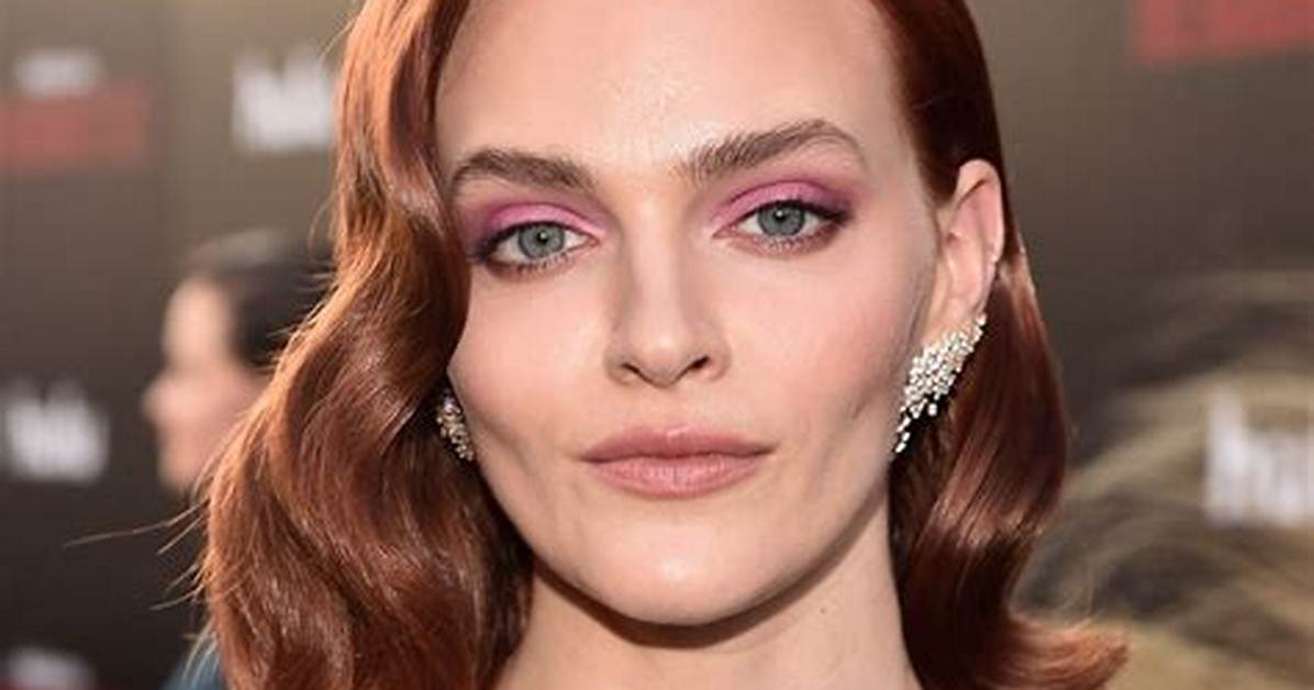 Madeline Brewer Net Worth - Wiki, Age, Weight and Height, Relationships, Family, and More