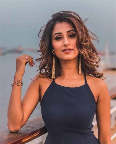 Maera Mishra Height, Weight, Net Worth, Age, Birthday, Wikipedia, Who, Instagram, Biography