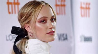 Maika Monroe - Age, Family, Bio