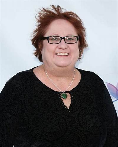 Maile Flanagan - Age, Family, Bio