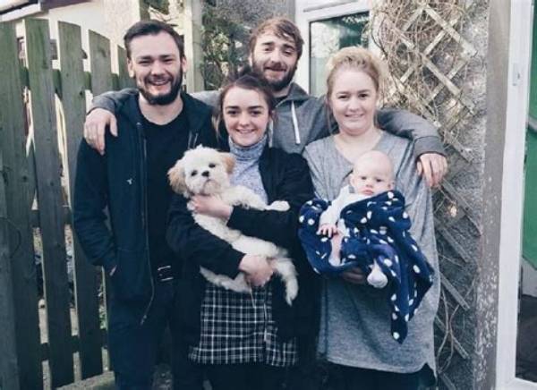 Maisie Williams Parents Gary Williams and Hilary Pitt Frances, Does She Have Any Siblings?