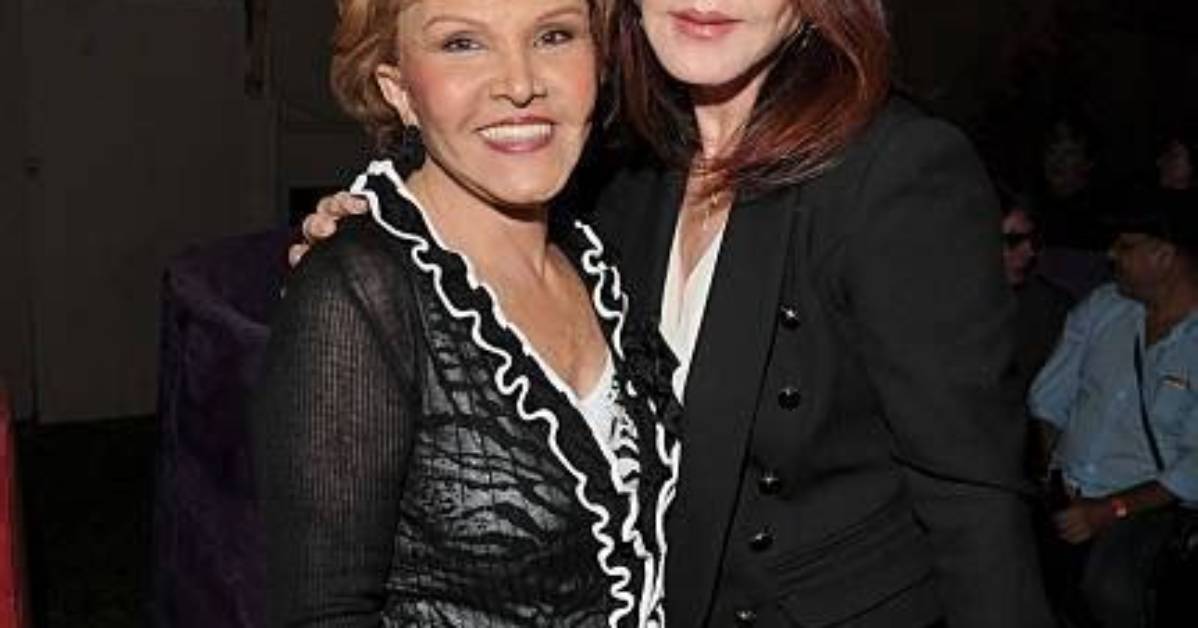 Mar%C3%Ada Elena Holly Age Birthday Wikipedia Who 400. Jpg