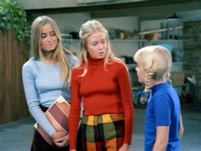 Marcia and Jan Brady Got It on!