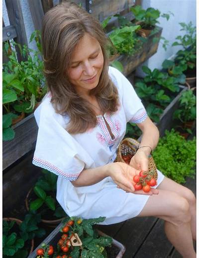 Maria Morerawfood - Age, Family, Bio