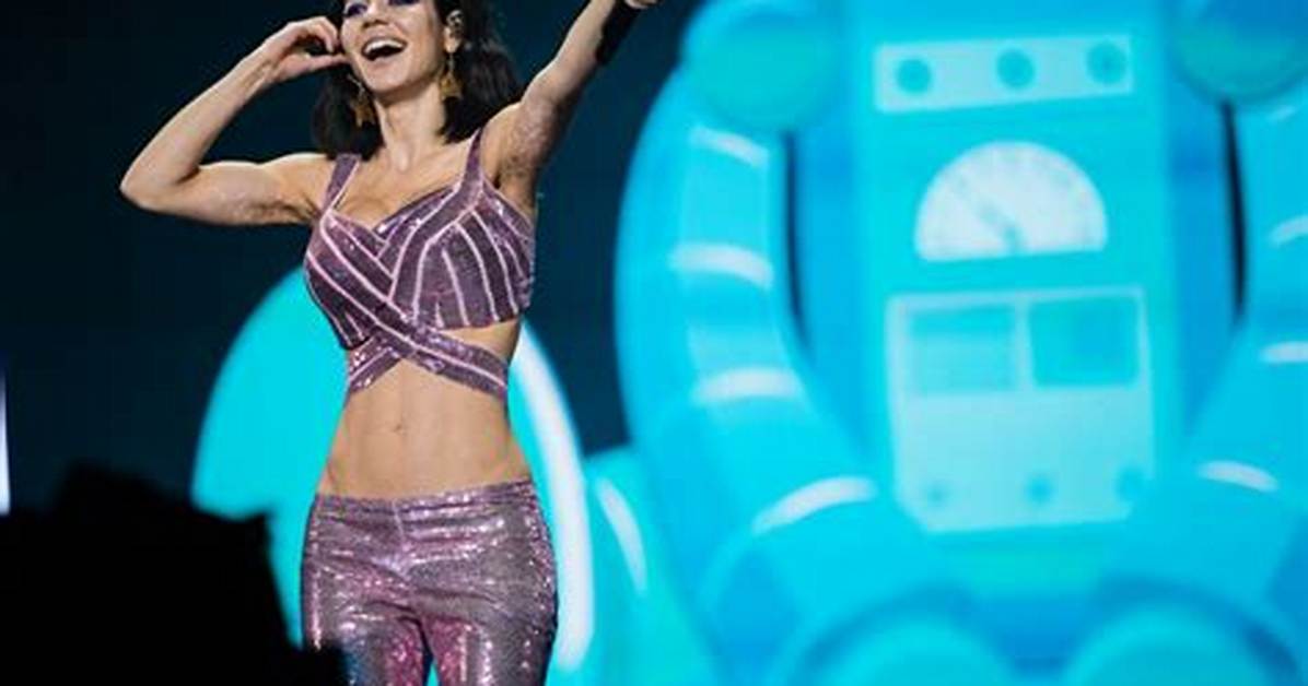Marina and the Diamonds Net Worth - Wiki, Age, Weight and Height, Relationships, Family, and More