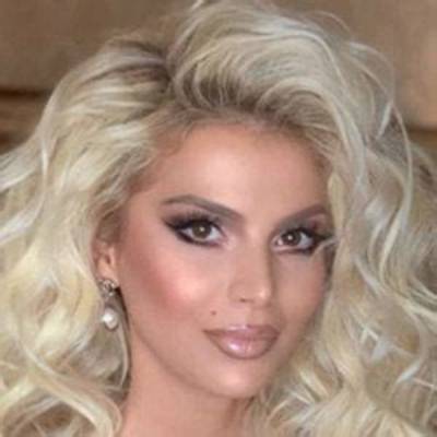 Marina Vjollca - Age, Family, Bio