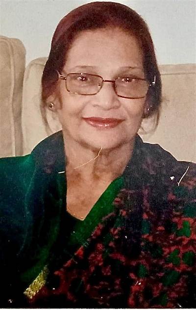 Masuma Khan - Age, Family, Bio