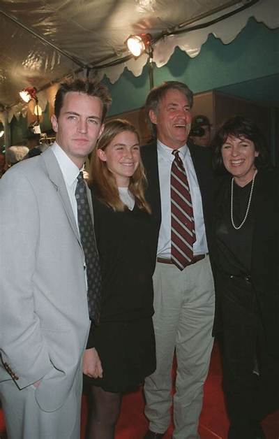 Matthew Perry Siblings: Willy Morrison, Mia Perry, Emily Morrison, Madeleine Morrison, Caitlin Morrison