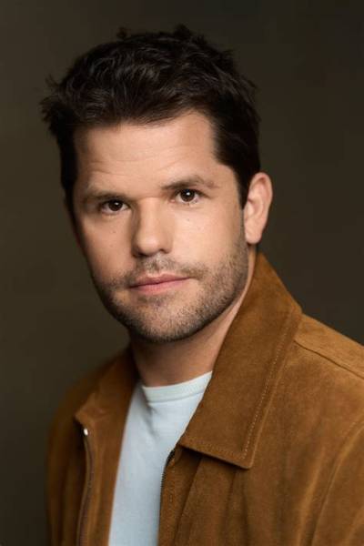 Max Carver Bio (Wiki)