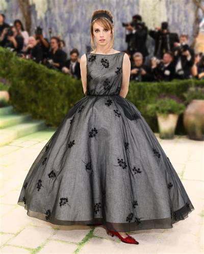 Maya Hawke in Prada at the Met Gala: Remarkable or Muppet-Like?