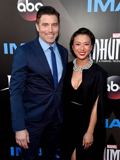 Meet Anson Mount Wife Darah Trang Married Life and Age Gap