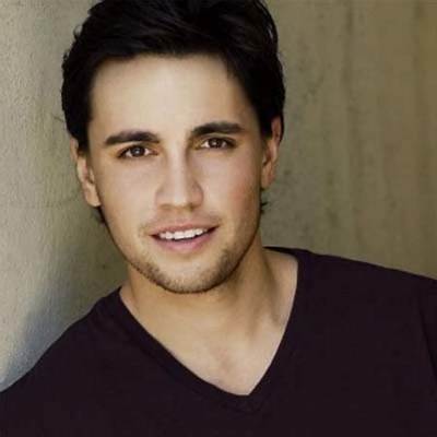 Meet Chester See- American Youtuber & Singer Bio, Girlfriend & Net Worth