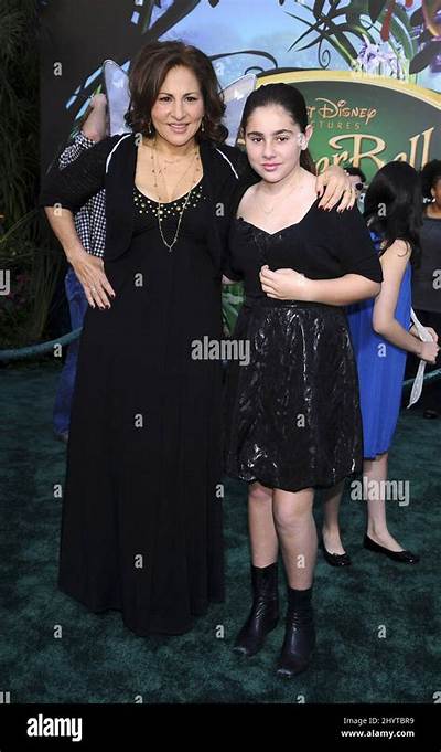 Meet Kathy Najimy Kids: Samia, Samia Finnerty, Husband Dan and Net Worth