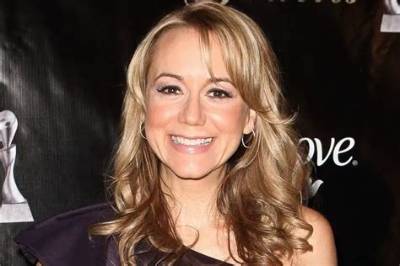 Megyn Price Net Worth - Wiki, Age, Weight and Height, Relationships, Family, and More