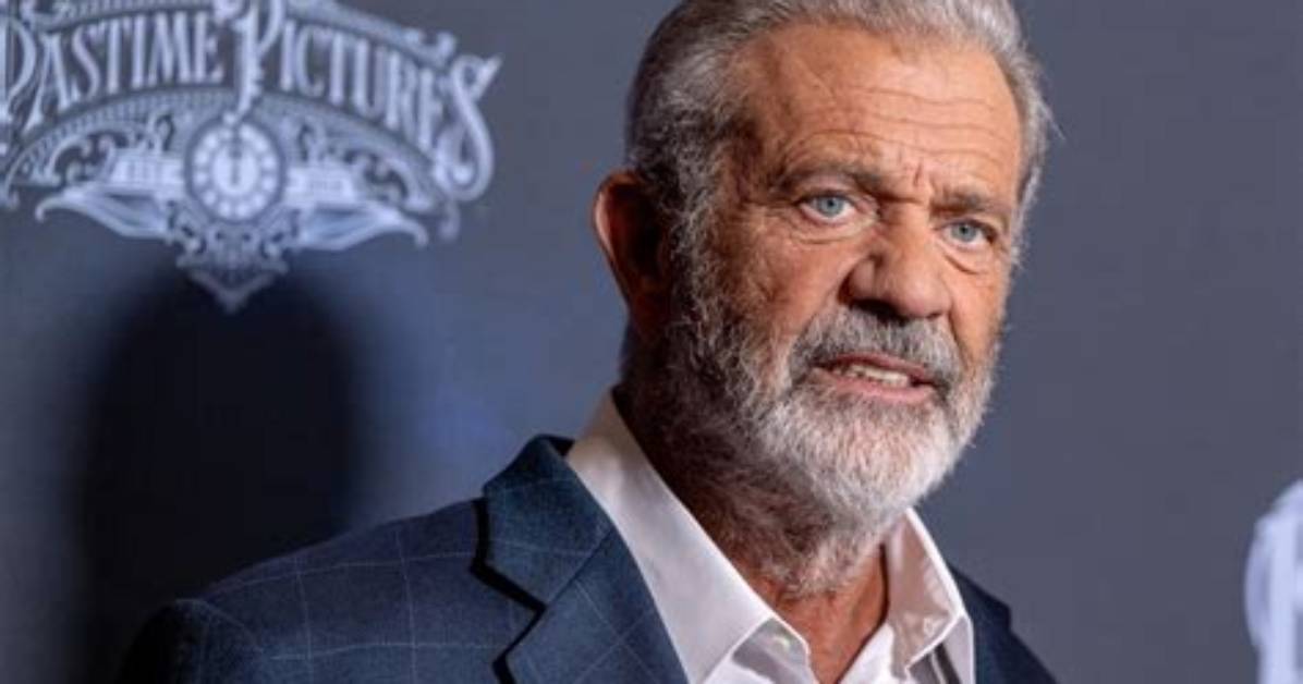 Mel Gibson Rips Guy’s Shirt After He Tries to Take His Picture (Update)
