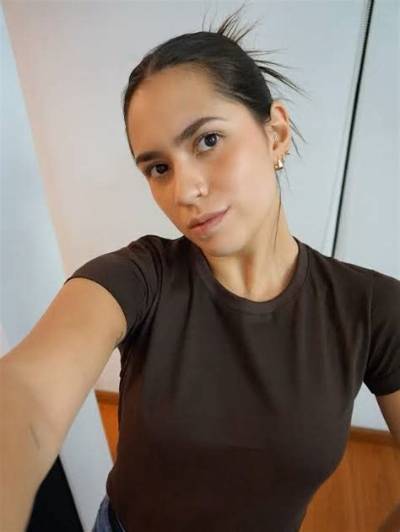 Melissa Klug - Age, Family, Bio