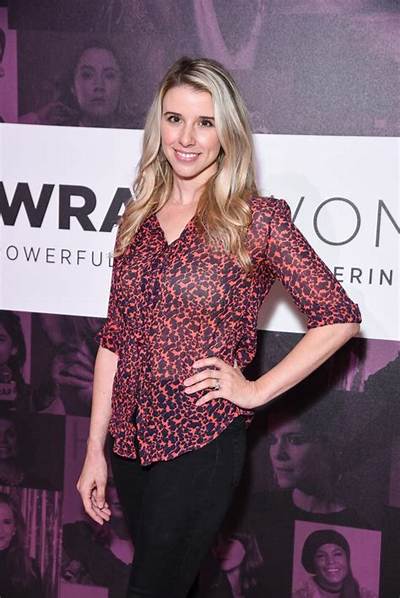 Melissa Schuman Net Worth - Wiki, Age, Weight and Height, Relationships, Family, and More