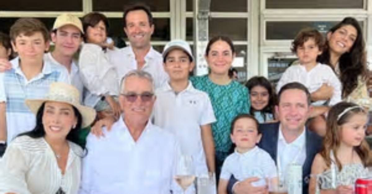 Memo Salinas - Age, Family, Bio