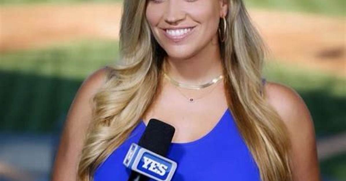 Meredith Marakovits - Age, Family, Bio