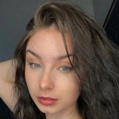Meredith Reeves - Age, Family, Bio