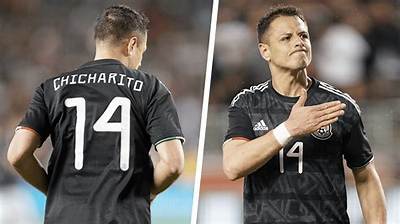 Mexican Footballer, Javier Chicharito Hernandez and His Wife, Sarah Kohan Married Secretly and They Have a a Son