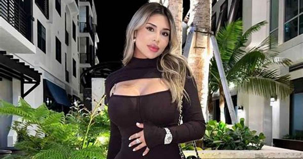 Mia Francis Height, Weight, Net Worth, Age, Birthday, Wikipedia, Who, Nationality, Biography