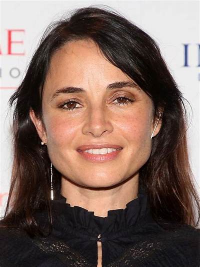 Mia Maestro - Age, Family, Bio