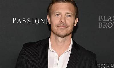 Michael Roark - Age, Family, Bio