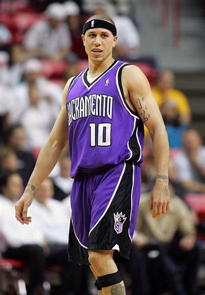 Mike Bibby Net Worth - Wiki, Age, Weight and Height, Relationships, Family, and More