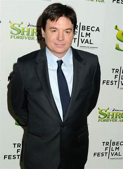 Mike Meyers “Secretly Wed” His Long-Time Girlfriend, Kelly Tisdale