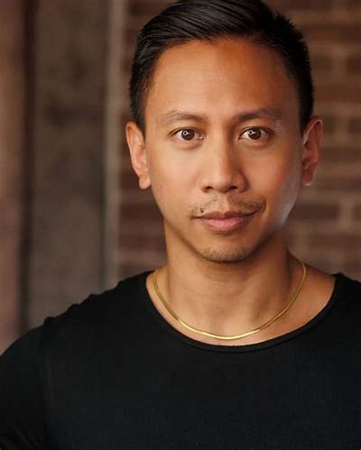 Mikey Bustos Height, Weight, Net Worth, Age, Birthday, Wikipedia, Who, Instagram, Biography