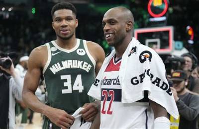 Milwaukee Bucks' Small Forward, Khris Middleton Has a Net Worth of $30 Million!