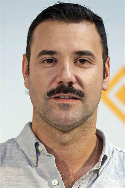Miquel Fernandez Height, Weight, Net Worth, Age, Birthday, Wikipedia, Who, Nationality, Biography