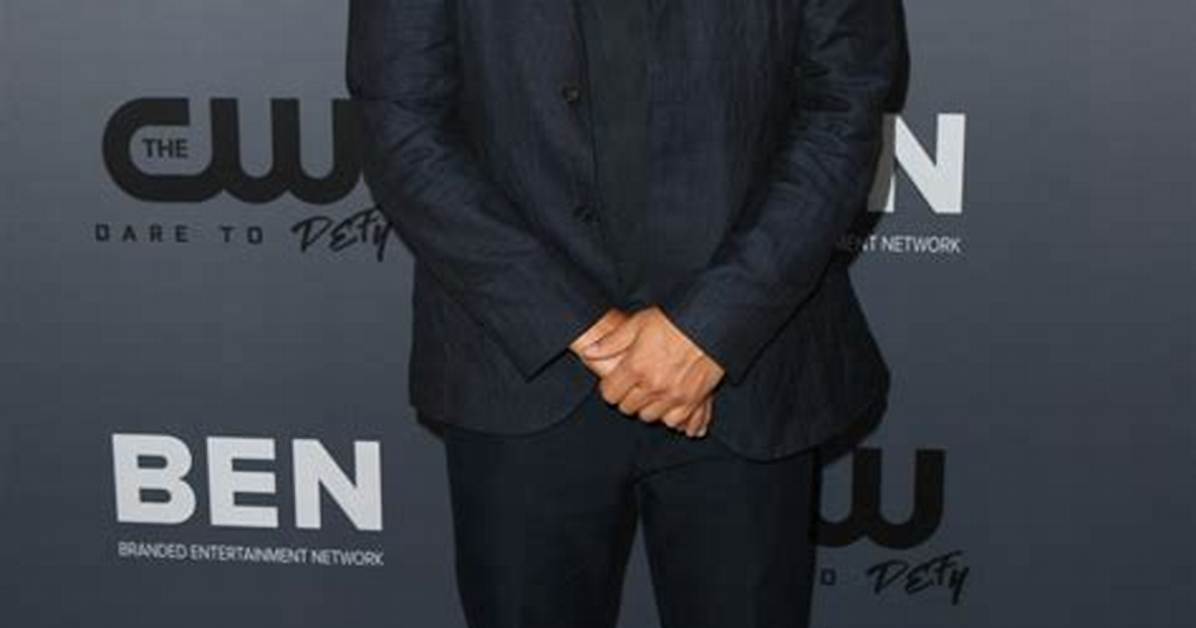 Misha Collins Height, Weight, Net Worth, Age, Birthday, Wikipedia, Who, Nationality, Biography
