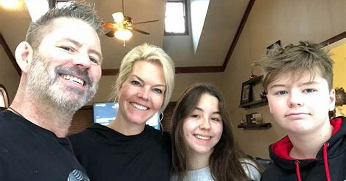 Mma Coach John Cook Wife Tracy Kids Carter and Cassidy and Family