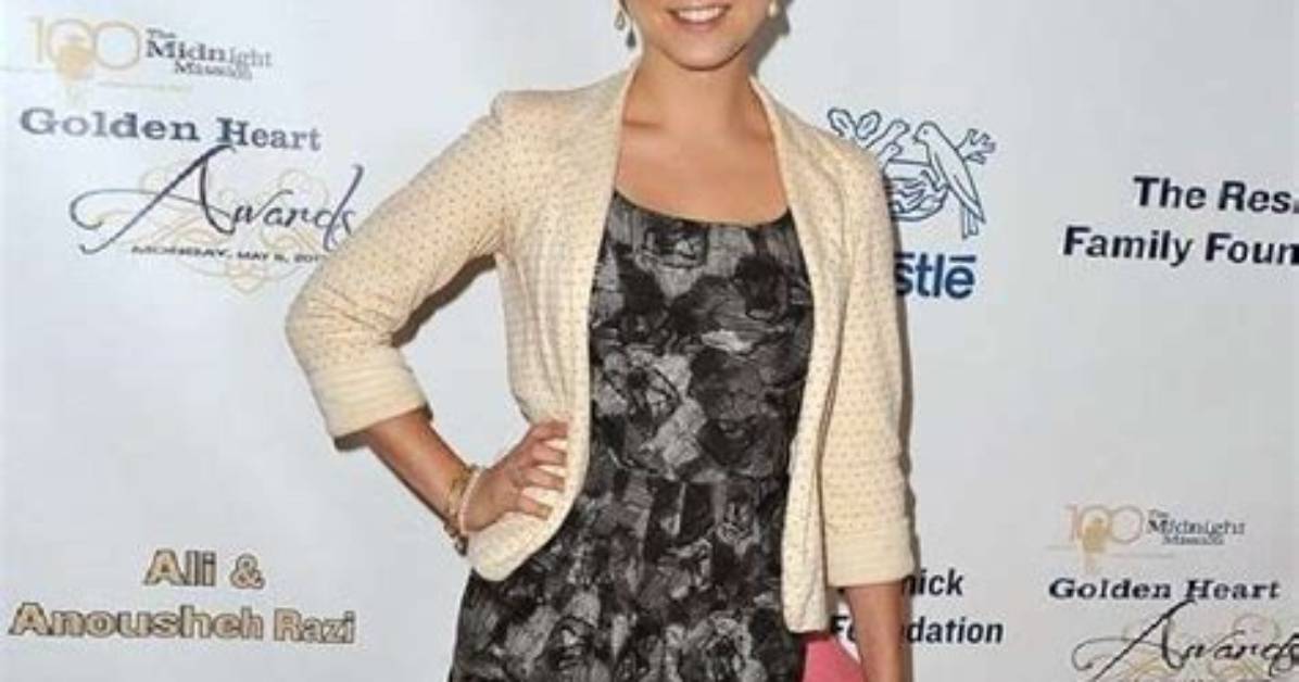 Molly Ephraim - Age, Family, Bio