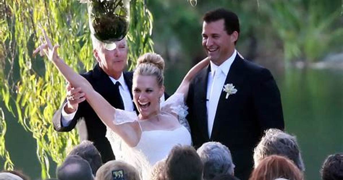 Molly Sims Has a Fairy Tale Wedding with Husband, Scott Stuber and Shares Three Children