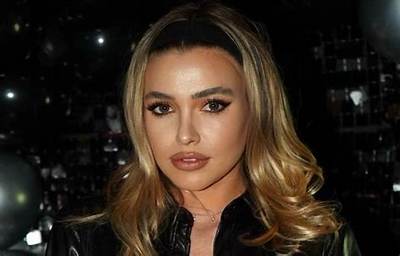 Monica Sims - Age, Family, Bio