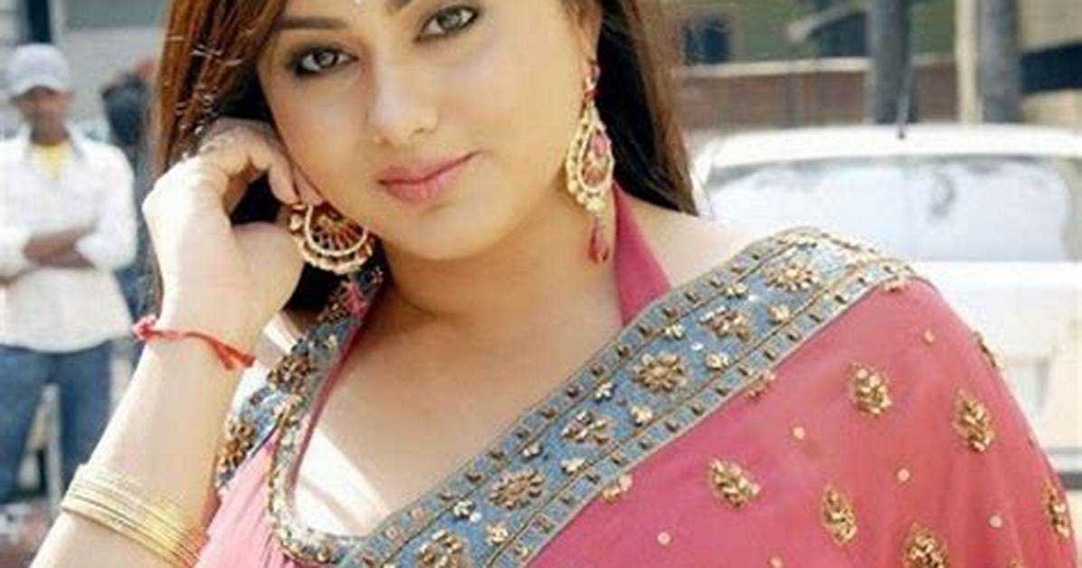 Namitha Nami Height, Weight, Net Worth, Age, Birthday, Wikipedia, Who, Nationality, Biography