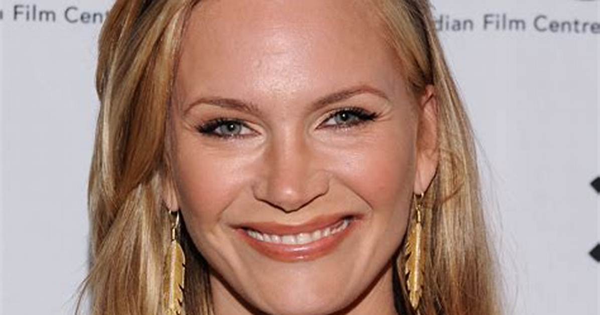 Natasha Henstridge Net Worth