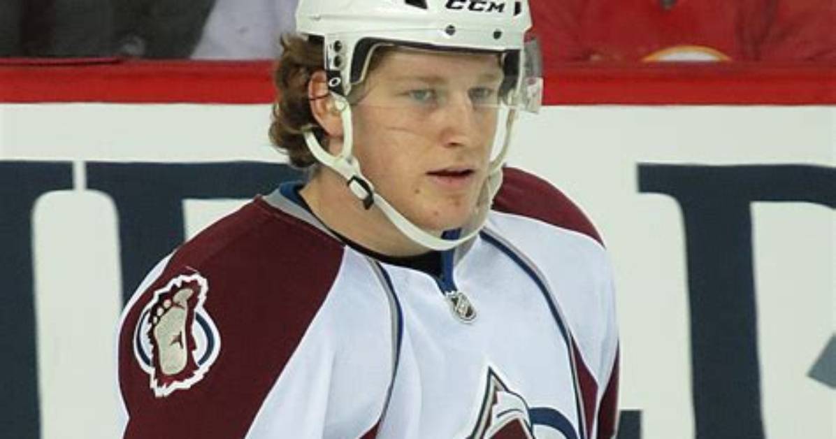 Nathan Mackinnon Bio (Wiki)