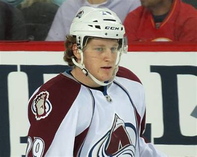 Nathan Mackinnon Bio (Wiki)