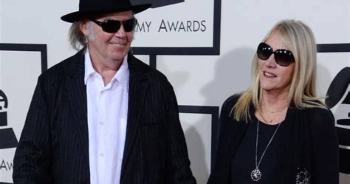 Neil Young Files for Divorce