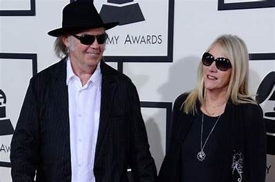 Neil Young Files for Divorce
